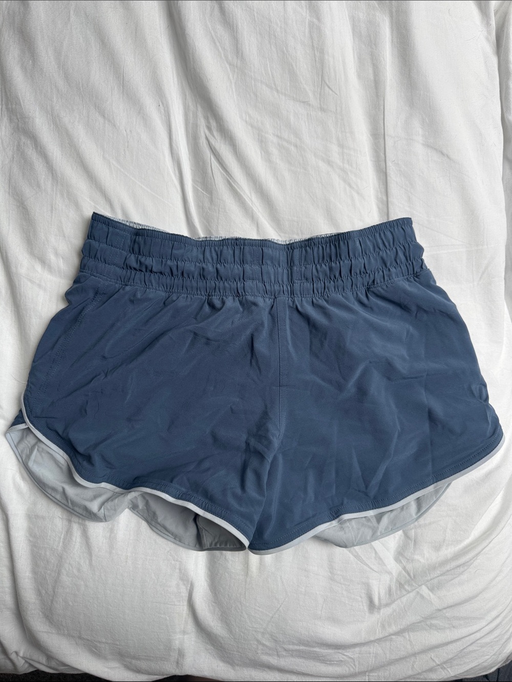 Lululemon Choose a Side Reversible Shorts - Dark Blue and Light Blue Sz 4